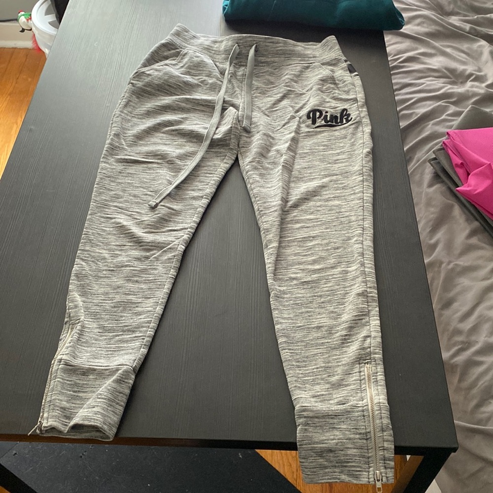 VA PINK joggers
